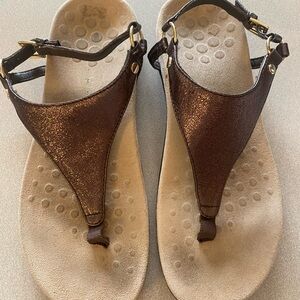 Elegant Brown Sandals